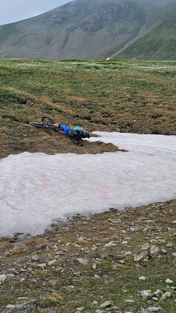 Enzo decolla.... si!! la neve è fresca!