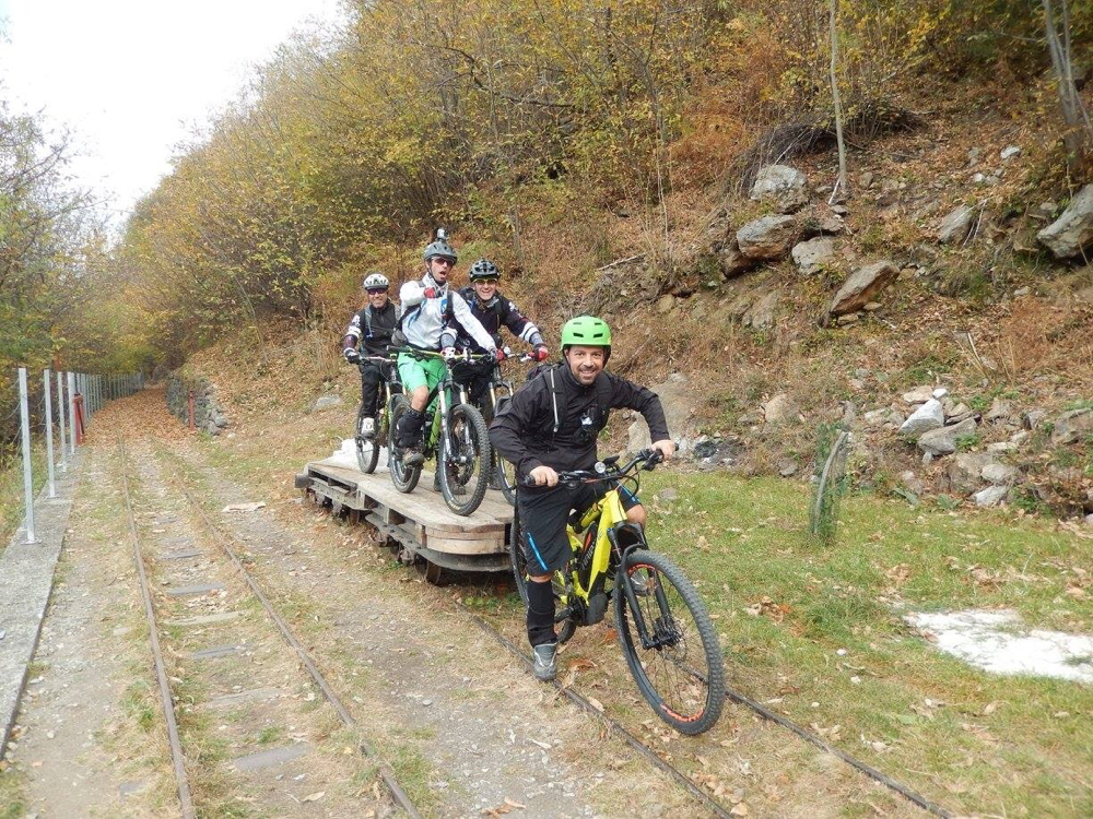 Ivano è l’unico scansafatiche con l’E-bike.... ci pensiamo noi