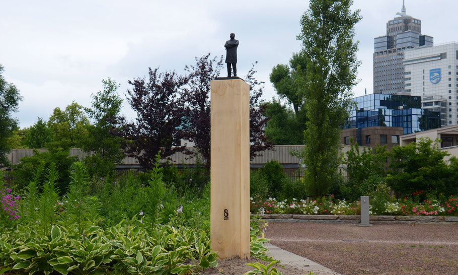 June 2018, the statue placed on a City Wood pedestal