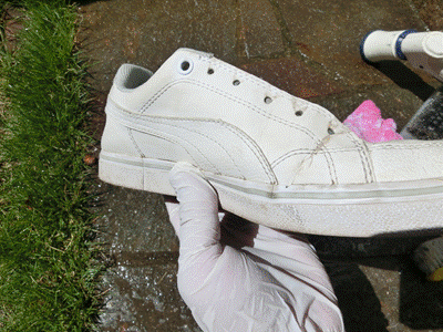 靴　洗浄　スニーカー　手洗い　汚れ　白　黄ばみ
