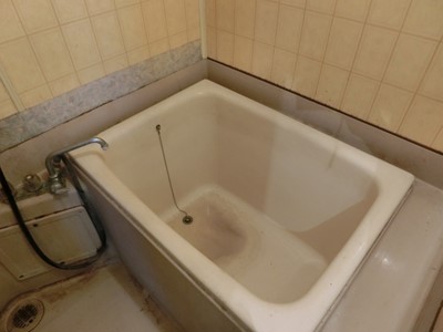 現状回復　ハウスクリーニング　浴室　汚部屋　水垢