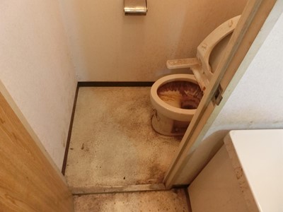 現状回復　トイレ　汚れ　尿石　匂い　ホコリ　