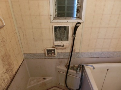 現状回復 ハウスクリーニング 浴室 汚部屋 水垢