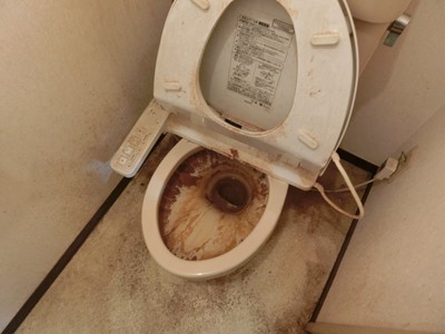 現状回復　トイレ　汚れ　尿石　匂い　ホコリ　