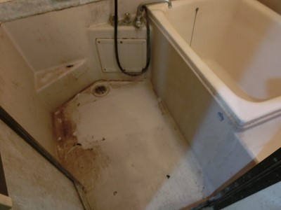 現状回復　浴室　汚れ　カルキ　垢　カビ　黒ずみ