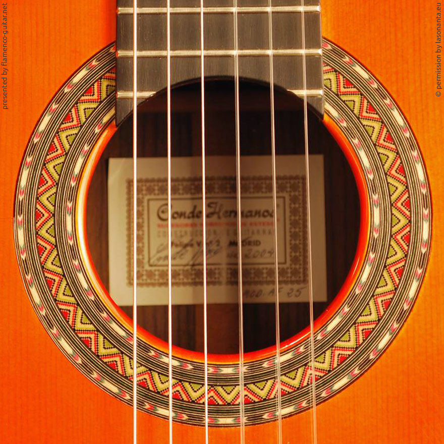 HERMANOS CONDE - SOBRINOS DE ESTESO 2004 - ROSETTE - BOCA