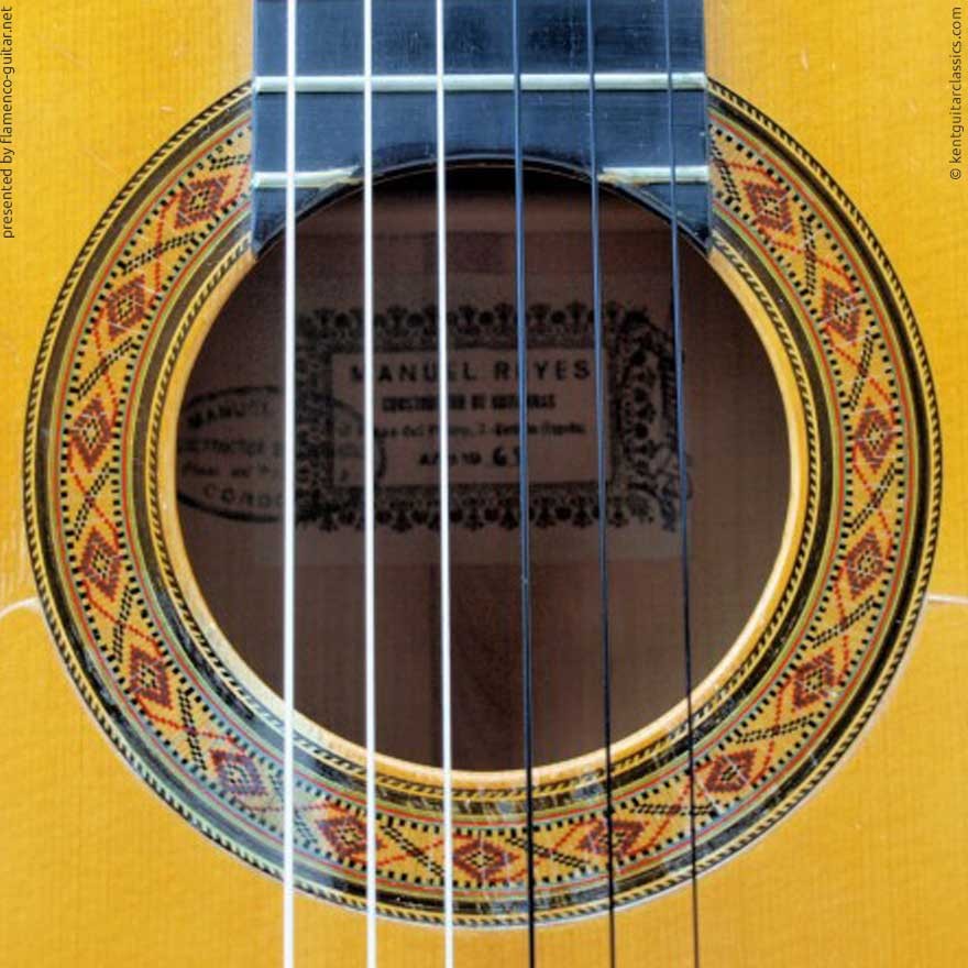 MANUEL REYES | GUITAR  GITARRE | 1968  | ROSETTES ROSETTEN