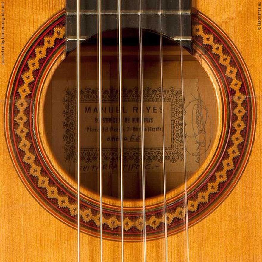 MANUEL REYES | GUITAR  GITARRE | 1966  | ROSETTES ROSETTEN