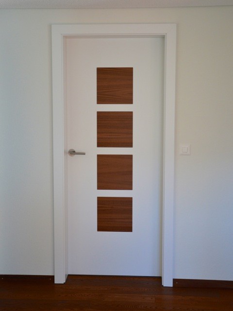Zimmertüren mit Holzeinlage