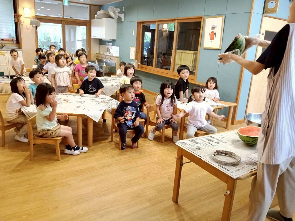 わー！あかいろだ！！