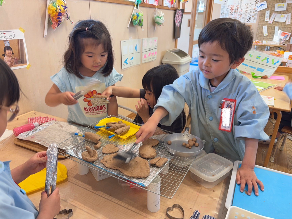 「みんな〜！焼けたから食べよ〜！」