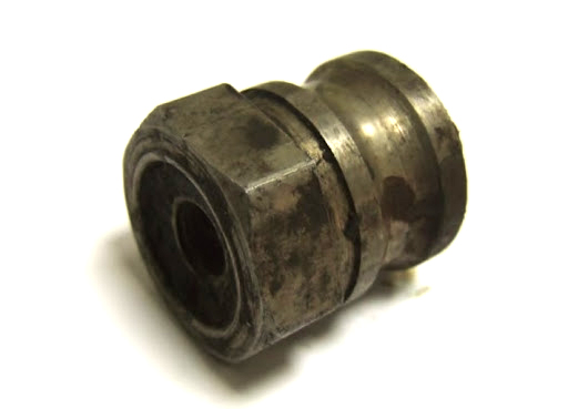 20-2904080 Buchse für Querlenker oben GAZ-21 Wolga. Bushing for upper control arm GAS-21 Volga. Втулка Втулка верхнего рычага передней подвески ГАЗ М21 Волга.