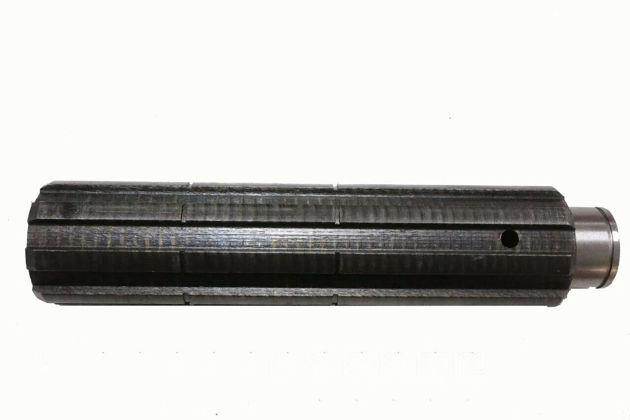Welle für Antrieb der Hydraulikpumpen K-700, K-700A, K-701. Hydraulic Pumps Drive Shaft. Вал редуктора привода насосов РПН трактор Кировец К-700, К-700А, К-701.