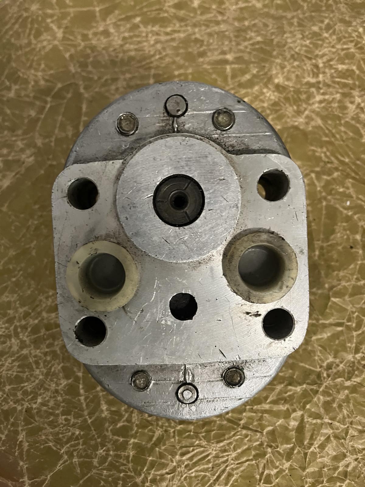 НМШ 25 Getriebeölpumpe Zahnradpumpe MTZ (MTS) 80A, 82A, 100. Oil pump gearbox. Насос НМШ-25 МТЗ 80А, 82А, 100.