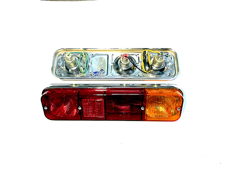 412Э-3716010-10 Rücklicht komplekt Moskwitsch 412 / 2140. Tail light (rear lamps) assy Moskvich 412, 2140.Фонарь задний Москвич 412, 2140.
