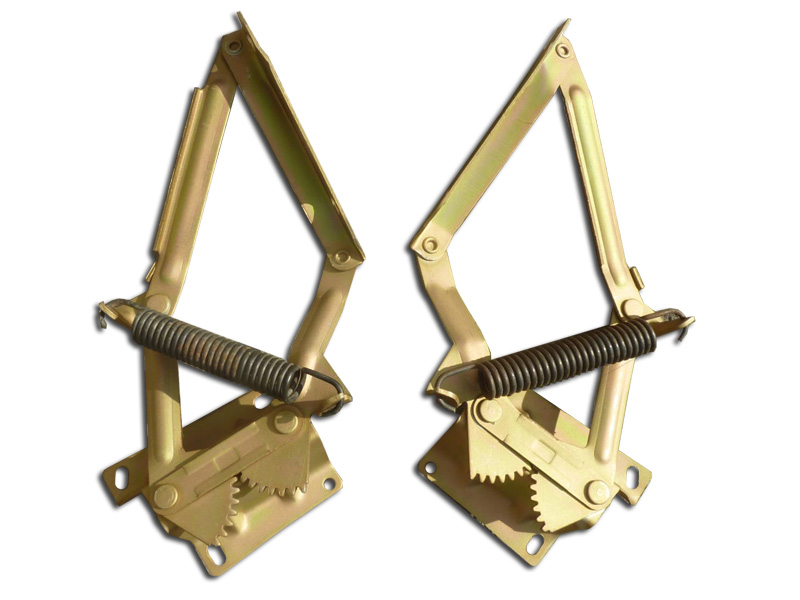 21-8407012-Б, 21-8407013-Б Haubenscharnier links und rechts GAZ-21 Wolga. Hood hinge Hood hinge left and right GAS M-21 Volga. Петля капота в сборе правая и левая ГАЗ-М21 Волга.