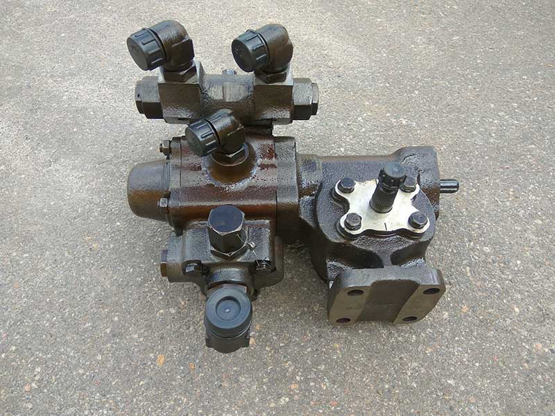 700А.14.22.000-1 Lenkgetriebe Traktor K700, K700A Kirowetz. Power steering USSR (sowjet) tractor K-700, K-700A, K-701 Kirovets. Гидроусилитель руля ГУР трактора К-700, К700А Кировец.