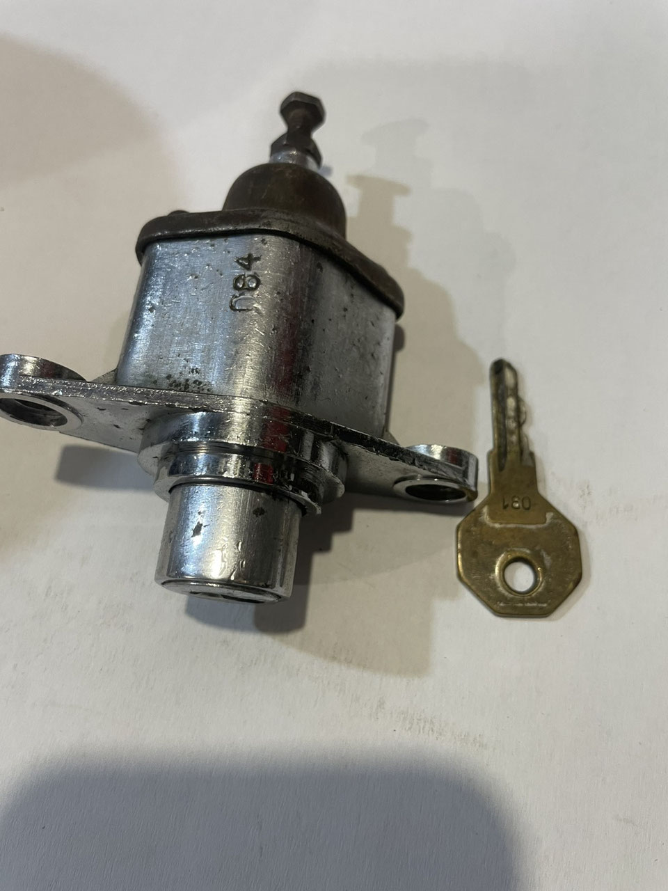 Schloss Kofferraum Kofferraumschloss GAZ-21 Wolga. Trunk lock GAS M-21 Volga. Замок багажника ГАЗ-М21 Волга.