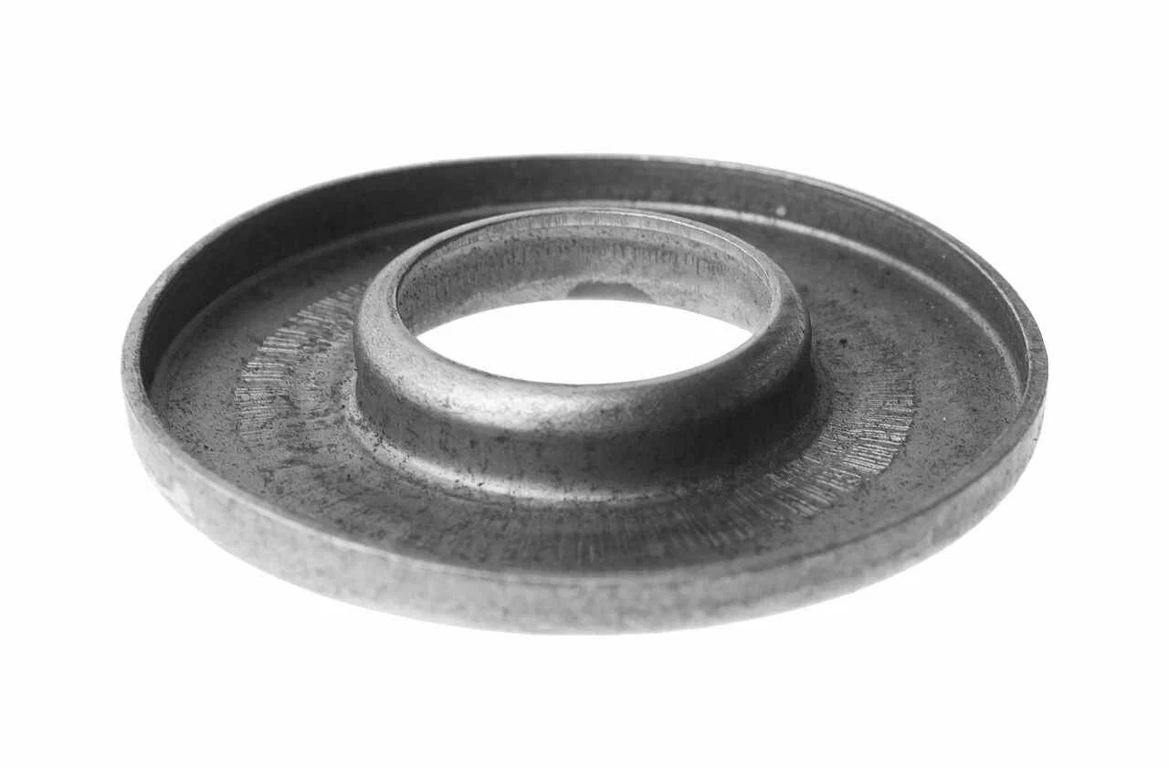 236-1007025-Б (236-1007025-6, 7511.1007025) Ventilteller Ventilfederteller unten JaMZ 236 / 238 / 240. Valve spring cap bottom JAMS 236 / 238 / 240. Шайба пружин клапана ЯМЗ-236 / 238 / 240.