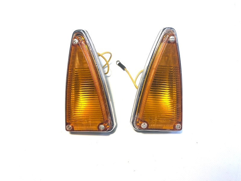 УП-112 Blinker Blinkleuchte hinten Moskwitsch M408, M412. Rear indicator Moskvich M-408, M-412. Указатель поворота, (повторитель, поворотники задние) задний Москвич M412, M408 поздний.