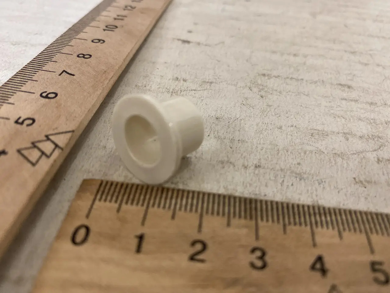 21-1108041-Б (21-1108041-6, 21-1108041-B) Lagerbuchse Gasgestänge GAZ 24 Wolga. Eye bush Throttle linkage GAS 24 Wolga. Втулка валика акселератора ГАЗ 24 Волга.