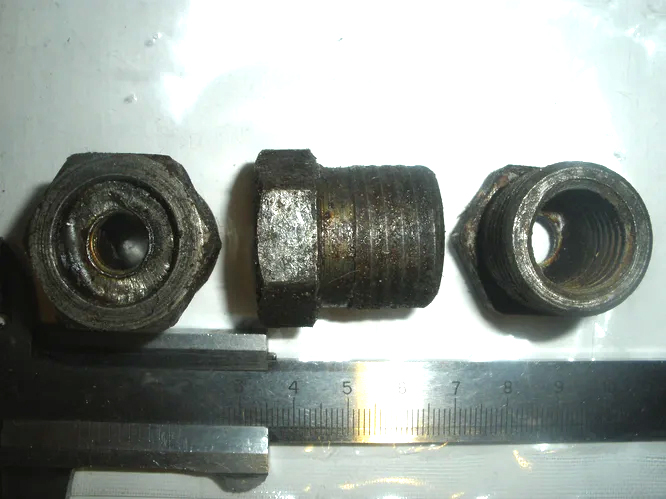 20-2904084 Gewindebuchse für Querlenker Achse oben GAZ-21 Wolga. Threaded bushing for upper control arm GAS-21 Volga. Втулка кронштейна маятникового рычага рулевой трапеции нижняя ГАЗ М21 Волга.