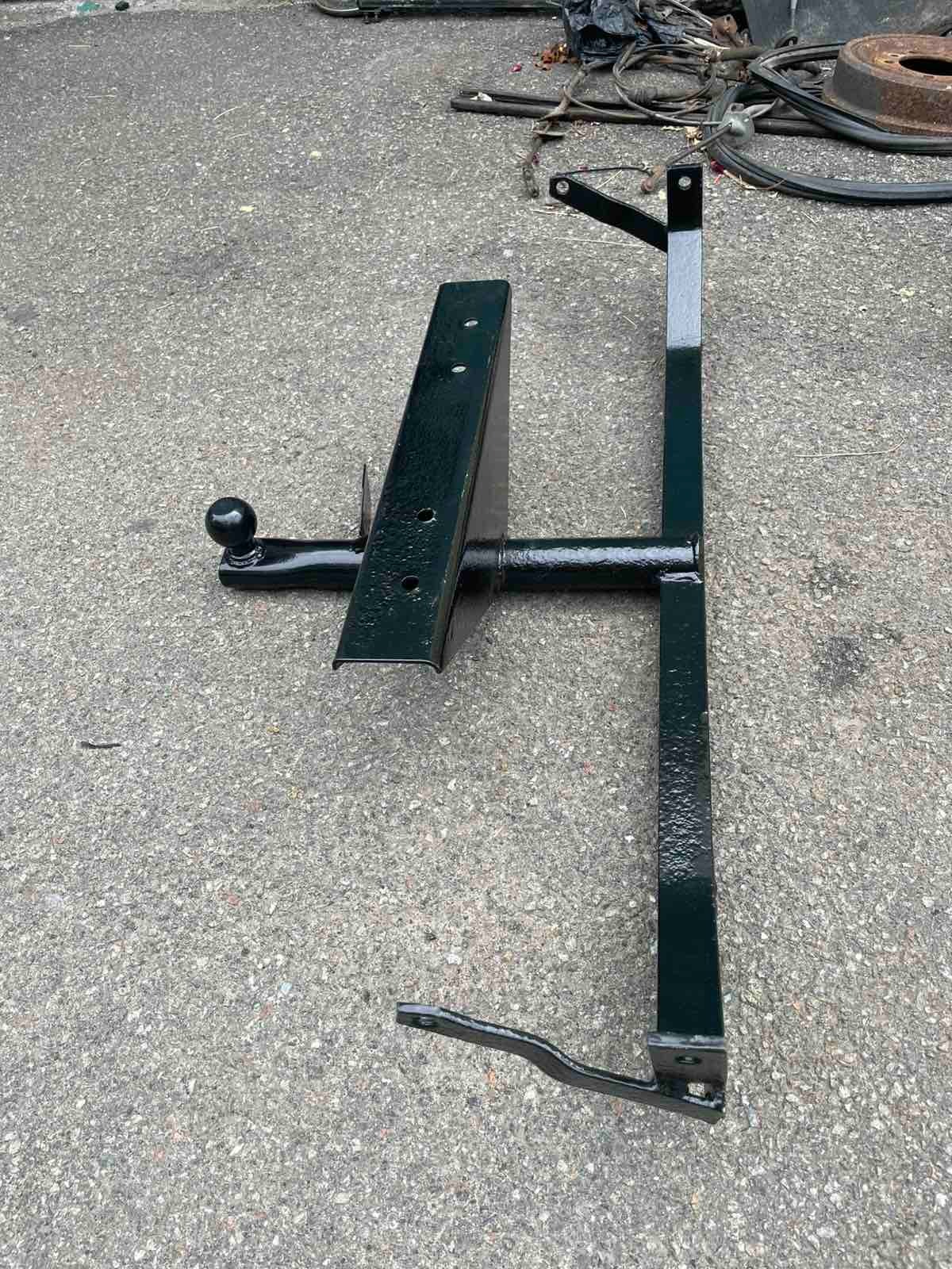 Anhängerkupplung GAZ 21, GAZ 22, GAZ 23 Wolga. Towbar GAS 21, GAS 22, GAS 23 Volga. Прицепное тяговое устройство фаркоп классического советского ретроавтомобиля ГАЗ 21, ГАЗ 22, ГАЗ 23 Волга.