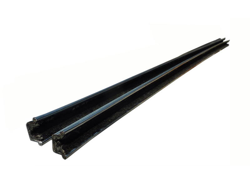 965-6103056 Fensterführungsschiene Samtschiene an Dreieckfenster-Säule ZAZ 965. Window guide rail velvet rail on triangular window rack SAS 965. Желобок опускного стекла дверей на стойке ЗАЗ 965.