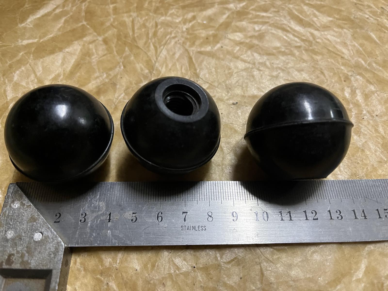 700.37.00.011-1 Griff Hebel Hydraulikverteiler K700, K701 Kirowetz. Hydraulic distributor ball lever knob tractor K-700, K-701 Kirovetz. Шар рычага гидрораспределителя К-700, К-701, К-700А Кировец.