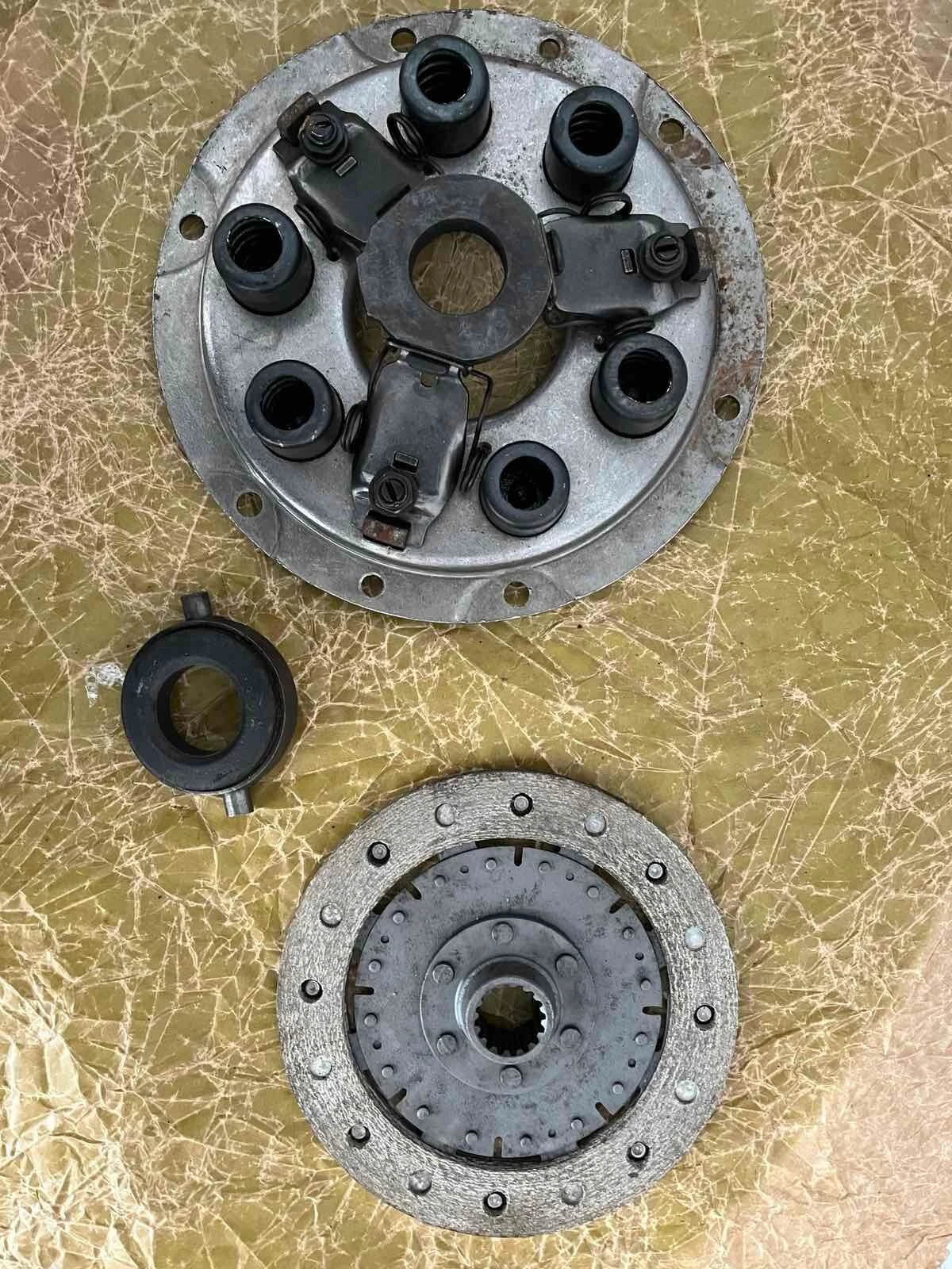 Kupplung Kupplungssatz ZAZ 965. Clutch Kit Set SAS 965. Комплект сцепления ретроавтомобиля ЗАЗ-965.