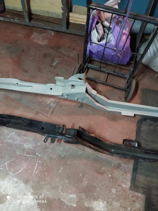 Längsträger vorne Moskwitsch 408/412/2140. Main chassis rail Moskvich M408/M412/M2140. Лонжерон передний рамы кузова автомобиля Москвич М408/М412/М2140.