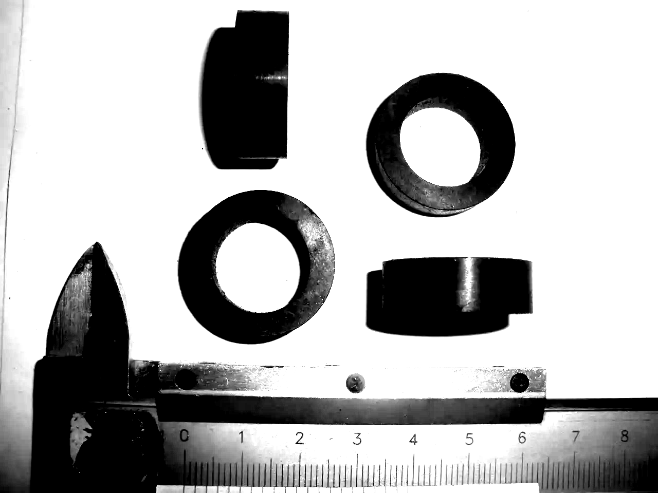 21-2904127 Manschette obere Querlenkerachse Vorderradaufhängung GAZ 21 Wolga. Sleeve top wishbone axle GAZ 21 Volga. Кольцо защитное оси верхних рычагов передней подвески ГАЗ 21 Волга.