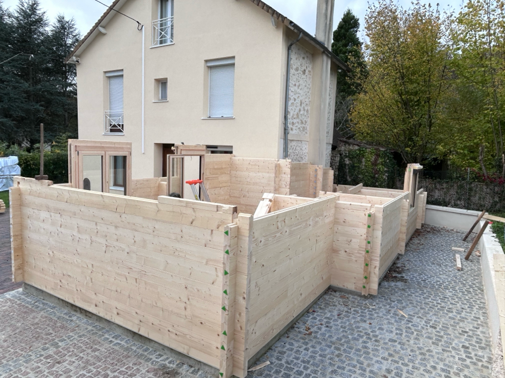 Agrandissement ossature bois en cours à Jouy le comte(parmain)