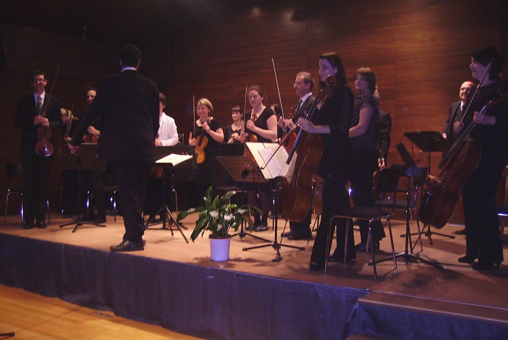 Kammerorchester "musica spontana" begrüßt das Publikum