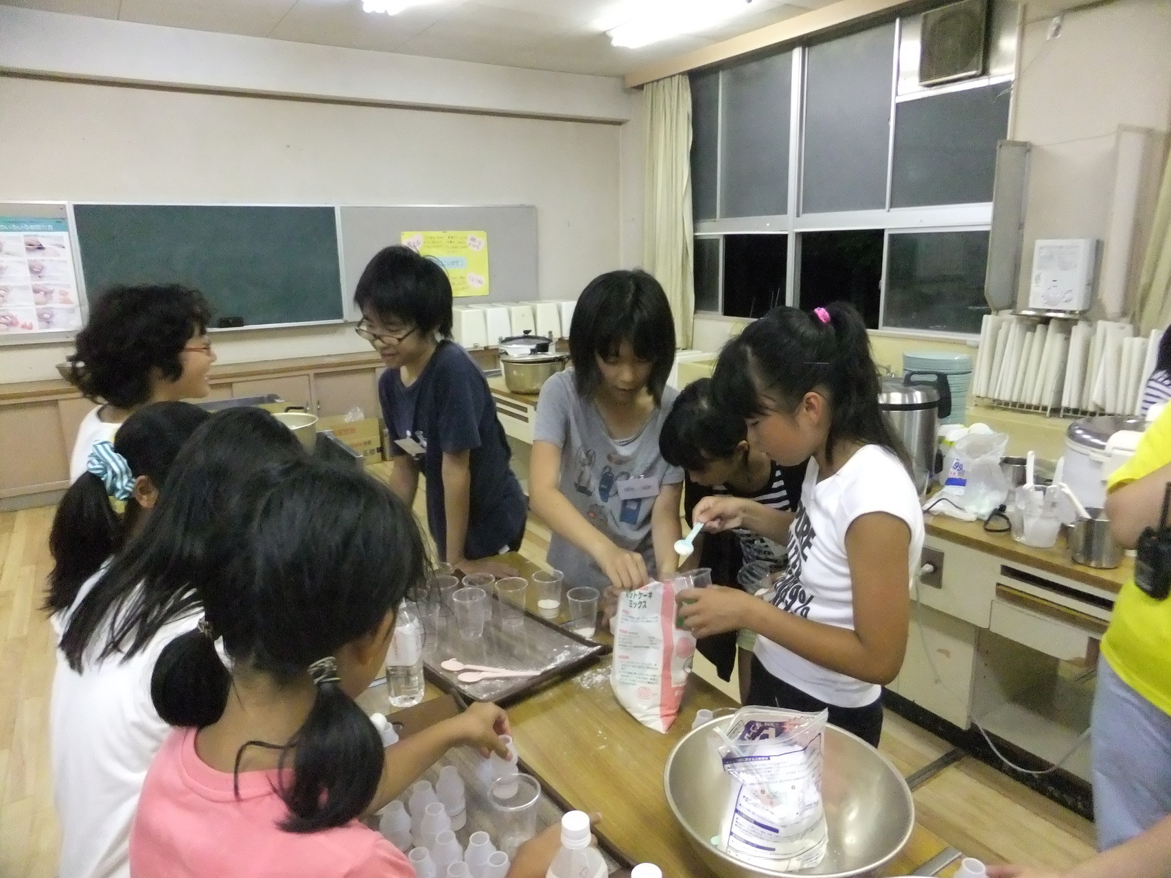 ポリ袋蒸しパン作り