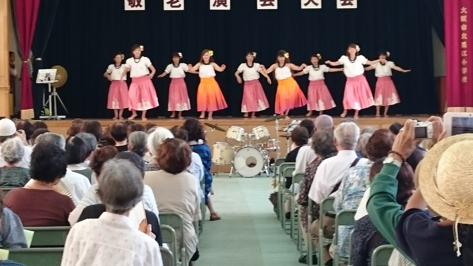 中一南　フラダンスのみなさん