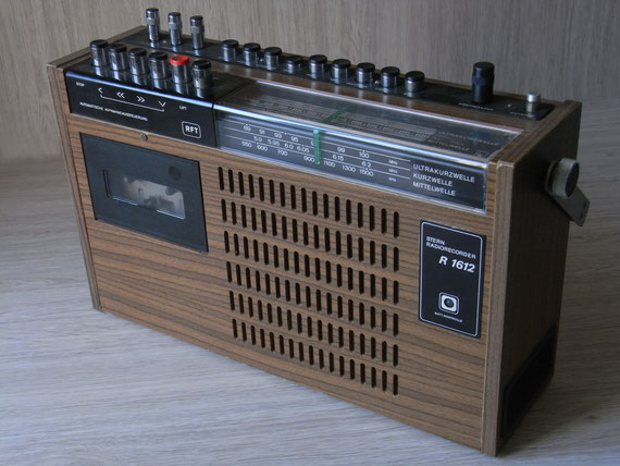 [Bild: bild-rft-stern-recorder-r-1612-kassetten...kaputt.jpg]