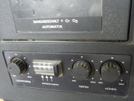 Bild: RFT R 4000,Kassettenrekorder,Kassettenrecorder,Radio,DDR,RFT,Reparatur,Restauration,Defekt,Überholung,Ersatzteile,instandsetzen,reparieren,überholen,aufarbeiten,kaputt