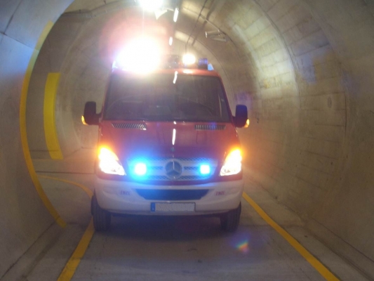 Querschnitte von Rettungsstollen bei langen Tunneln