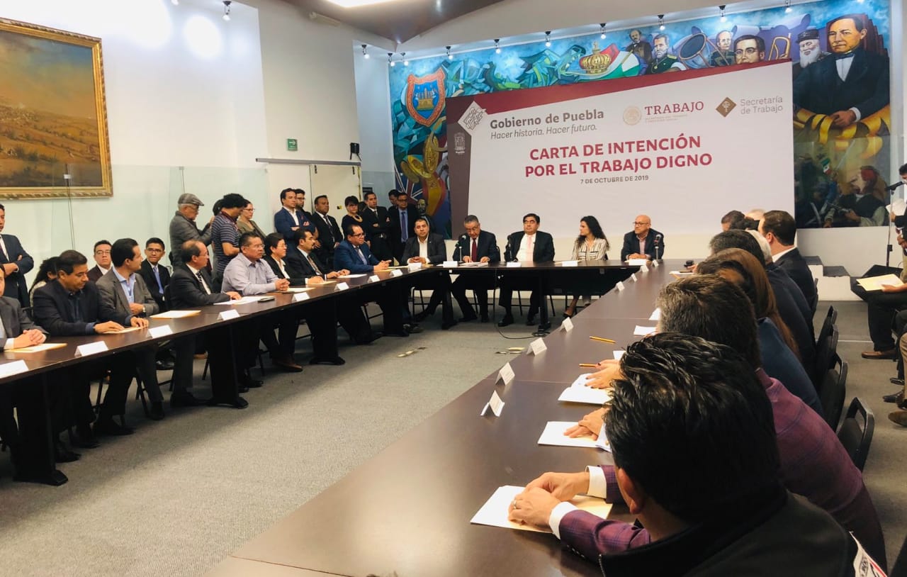 Mesa de trabajo Gobierno de Puebla, STPS y empresarios