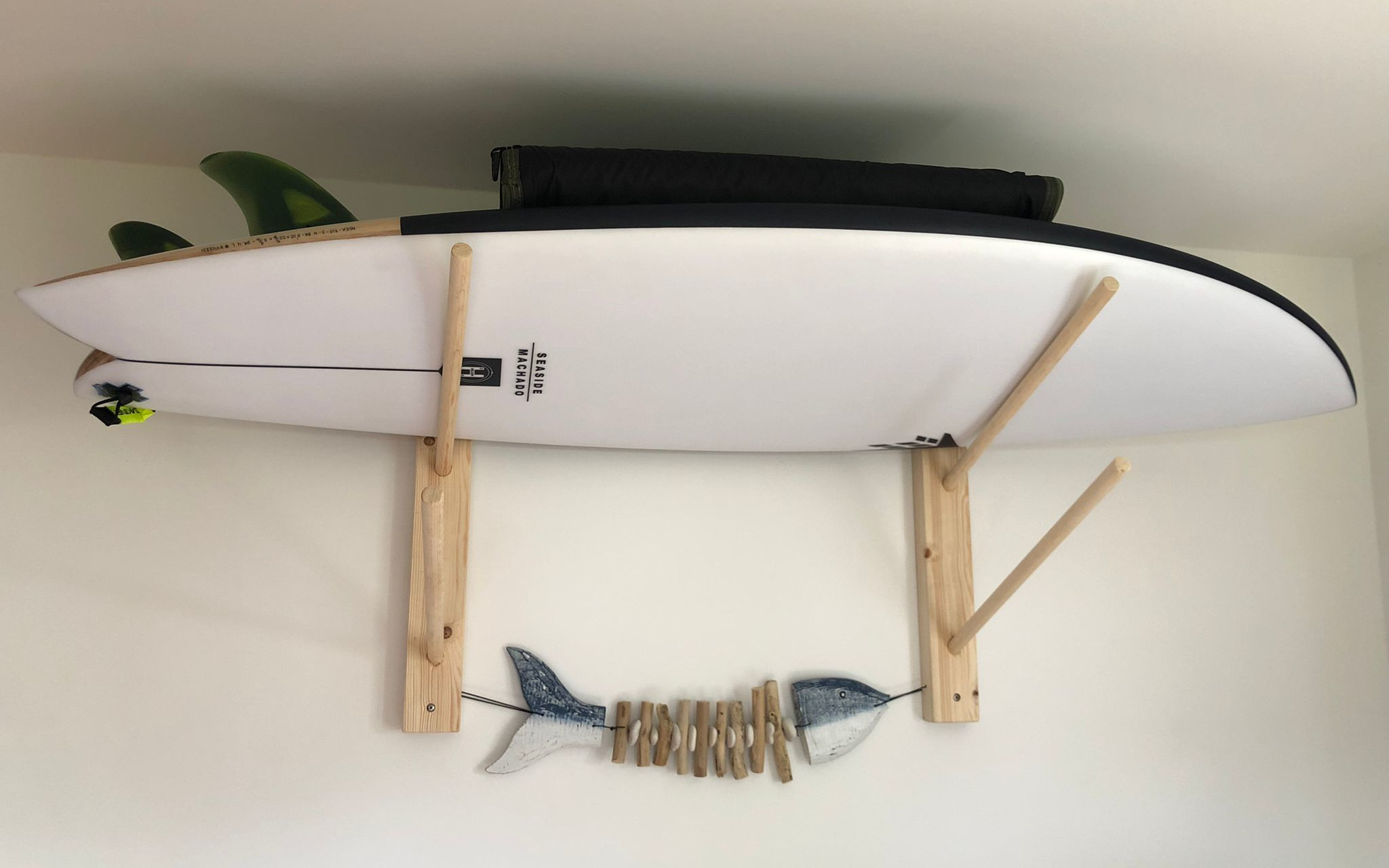Surfboardhalter an Wand