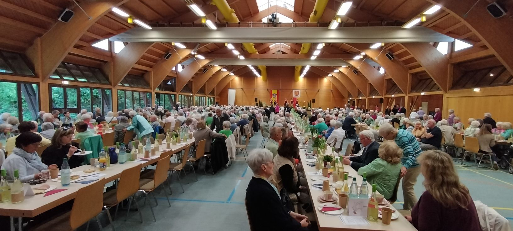 doch dann Party: Auftritt der Young Generation'25