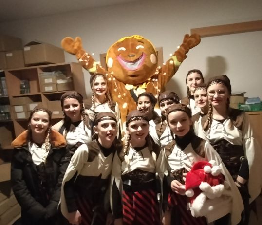 erster Fan vor dem Tanzauftritt der Midis '25