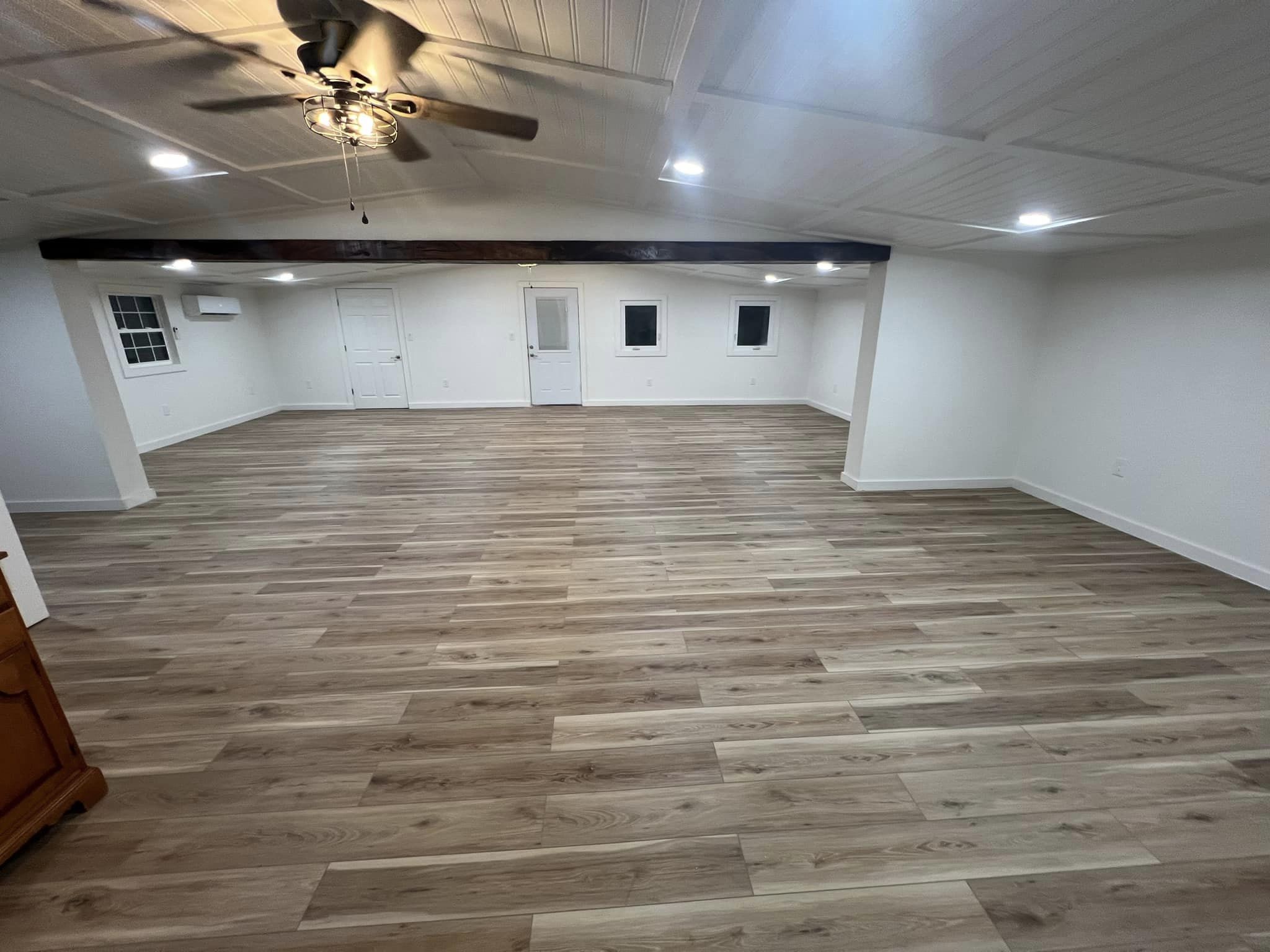 1,000+ square feet of open space.