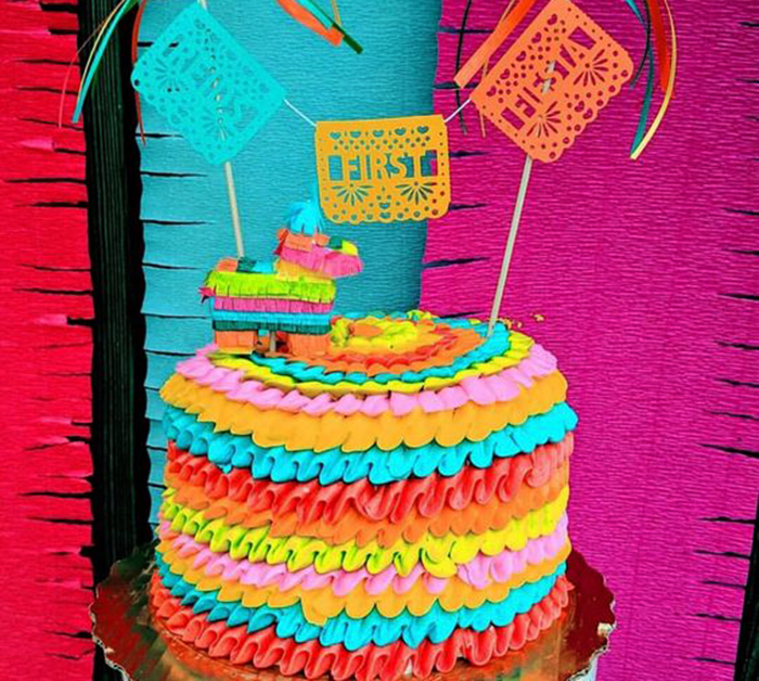 torta de piñata mexicana