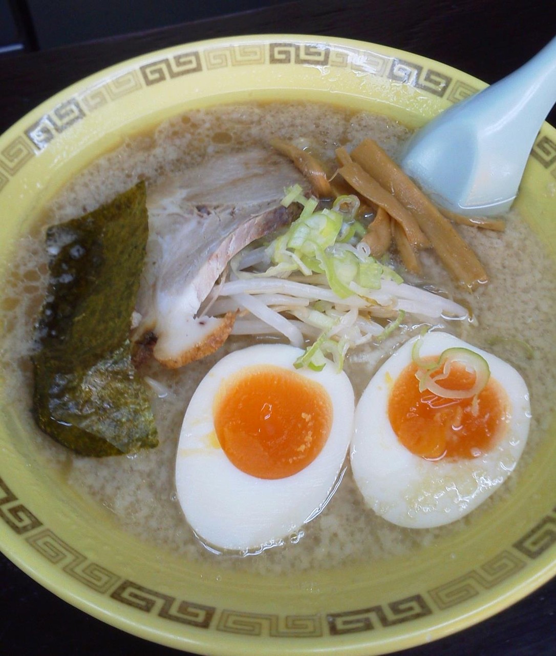 今日の麺は、江川亭小金井本店の味付玉子麺だよぉ～！　昨日のゴルフ担々麺に比べると28倍はマシだよぉ～！　【2011年10月2日】