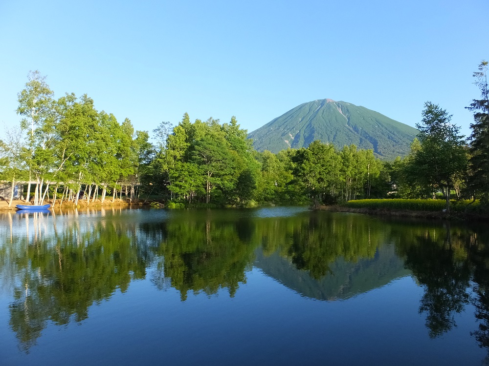 羊蹄姿見の池