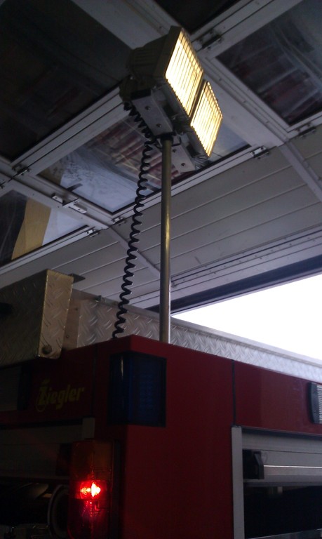 2x 90W Xenophot Handschiebelichtmast