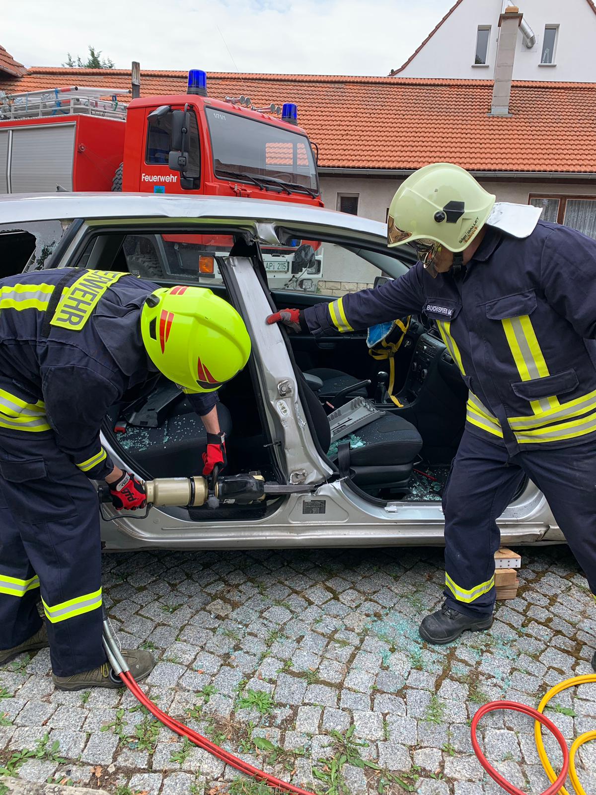 Nun wird auch der B-Holm entfernt