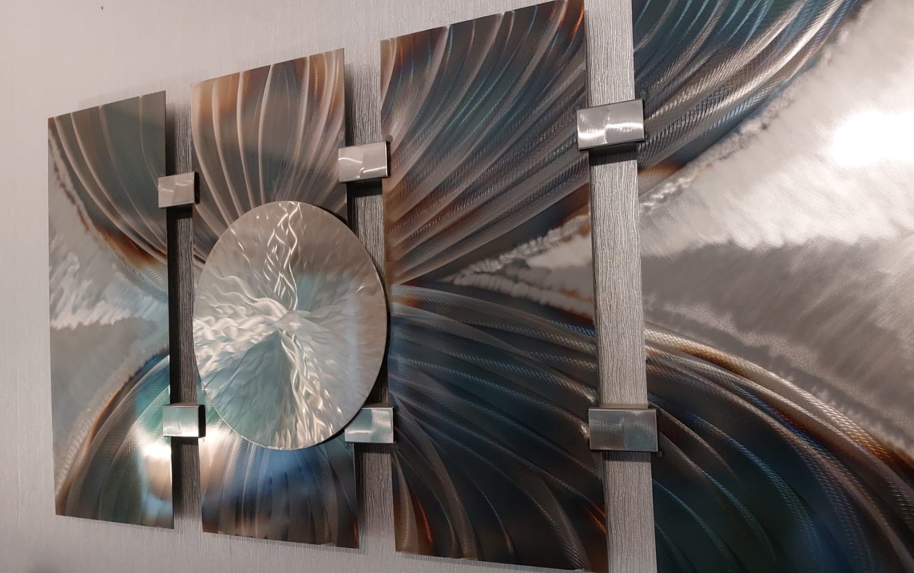 Wandbilder mit Metall: Bringen Sie Farbe und Glanz in Ihr Zuhause!